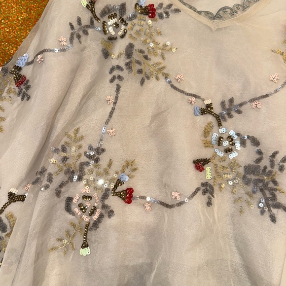 Let Me Be embroidered top - Picture 2 of 3